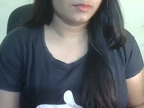 Aanya Hazel online show from 11.04.25