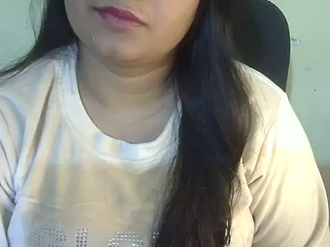 Aanya Hazel online show from 12.19.25