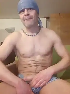 Snapshot of Kuba_Gd chatting on 12.31.24 Kuba Gd online show from 12.31.24