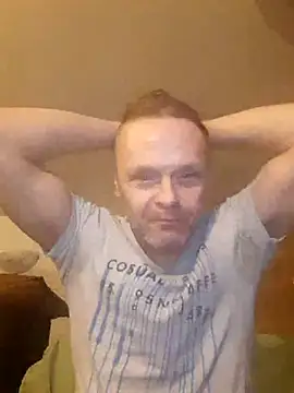 Snapshot of Kuba_Gd chatting on 01.10.25 Kuba Gd online show from 01.10.25