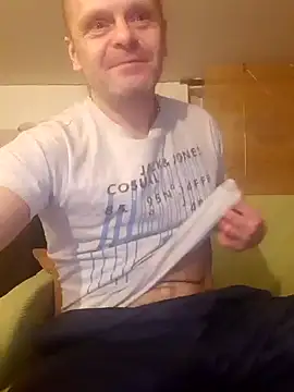 Snapshot of Kuba_Gd chatting on 01.10.25 Kuba Gd online show from 01.10.25