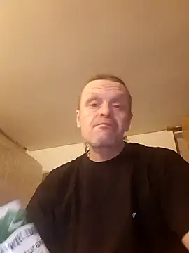 Snapshot of Kuba_Gd chatting on 02.05.25 Kuba Gd online show from 02.05.25