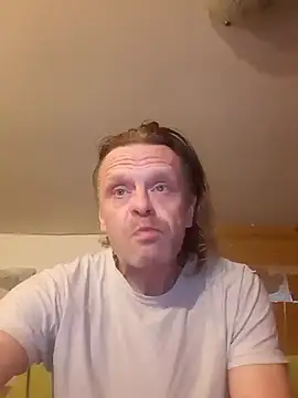 Snapshot of Kuba_Gd chatting on 02.24.25 Kuba Gd online show from 02.24.25