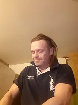 Snapshot of Kuba_Gd chatting on 02.25.25 Kuba Gd online show from 02.25.25