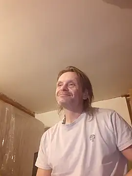 Snapshot of Kuba_Gd chatting on 03.02.25 Kuba Gd online show from 03.02.25