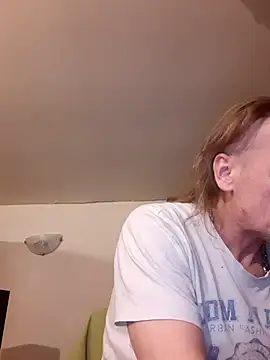 Snapshot of Kuba_Gd chatting on 03.17.25 Kuba Gd online show from 03.17.25