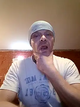 Snapshot of Kuba_Gd chatting on 09.18.25 Kuba Gd online show from 09.18.25