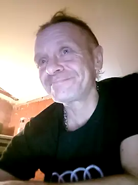 Snapshot of Kuba_Gd chatting on 10.02.25 Kuba Gd online show from 10.02.25