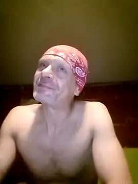 Snapshot of Kuba_Gd chatting on 10.22.25 Kuba Gd online show from 10.22.25