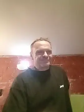 Snapshot of Kuba_Gd chatting on 11.10.25 Kuba Gd online show from 11.10.25