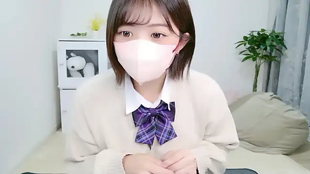 Hinata Sun online show from 09.13.25