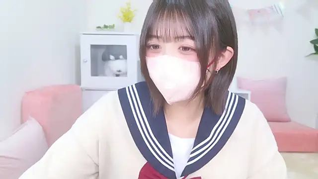 Hinata Sun online show from 10.25.25