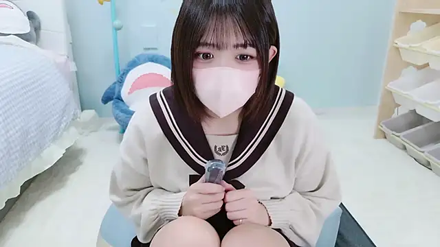 Hinata Sun online show from 11.09.25