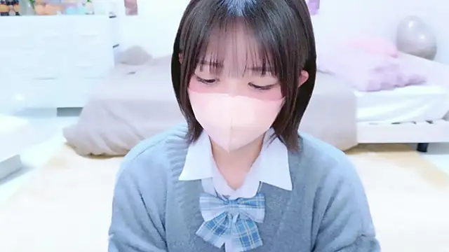 Hinata Sun online show from 08.03.26