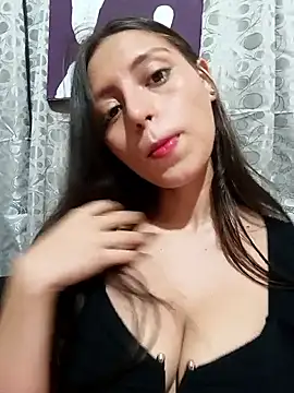 Snapshot of Lahila_ chatting on 10.16.25 Lahila  online show from 10.16.25
