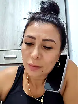 mia mancinii online show from 04.24.26