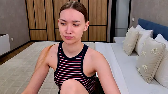 AmadaReine online show from 04.21.26