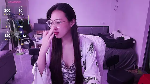 Snapshot of Linbaibai chatting on 10.13.25 Linbaibai online show from 10.13.25