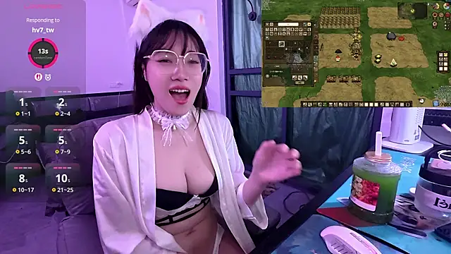 Snapshot of Linbaibai chatting on 11.28.25 Linbaibai online show from 11.28.25