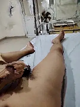 Snapshot of mousebb02 chatting on 11.04.25 mousebb02 online show from 11.04.25