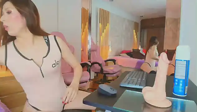 Rose Nichols online show from 09.30.25