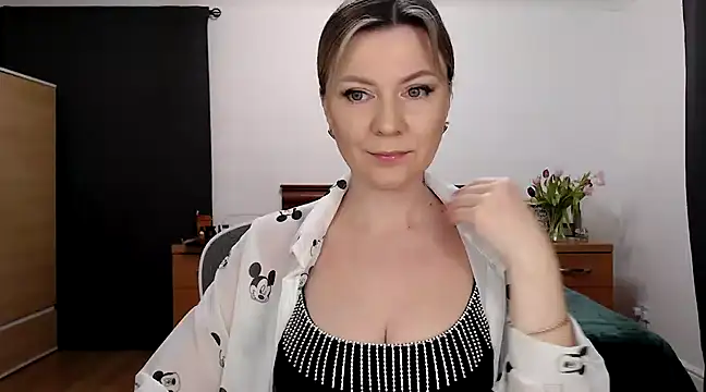 ParadiseAlina online show from 01.20.25