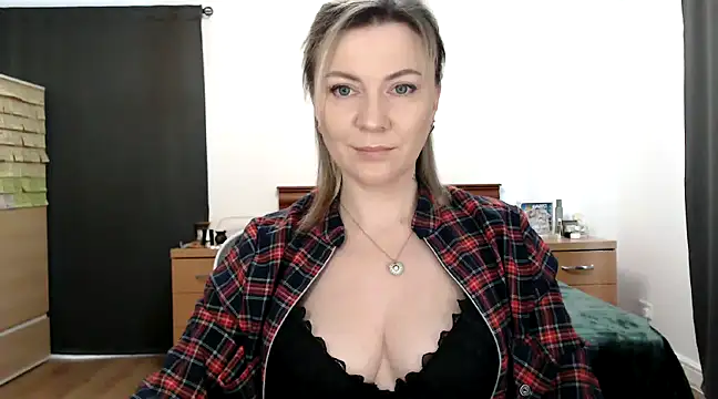 ParadiseAlina online show from 02.04.25