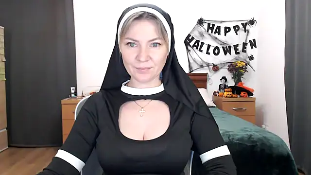 ParadiseAlina online show from 10.30.25