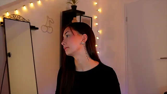 Naomii20   online show from 12.03.25