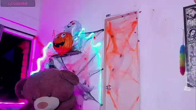 party crazyhott online show from 10.26.25