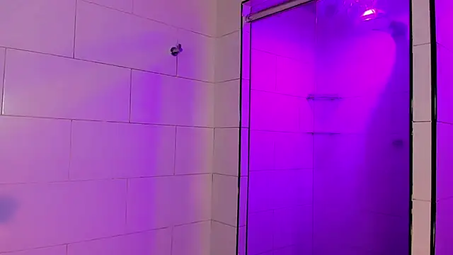 Ana sophia  online show from 12.16.25