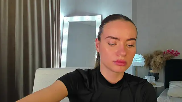 Ameli Povilain online show from 10.13.25