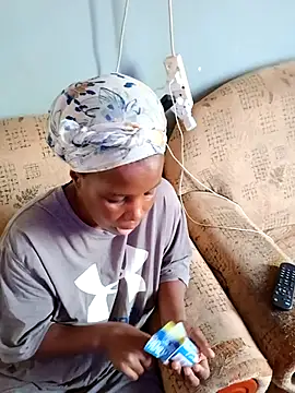 Snapshot of sweetdebbiexxxx chatting on 12.18.25 sweetdebbiexxxx online show from 12.18.25