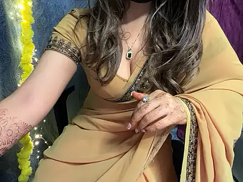 Snapshot of YoursSuku chatting on 10.21.25 YoursSuku online show from 10.21.25