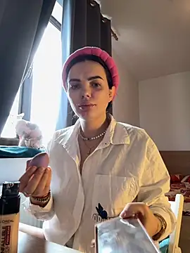 Snapshot of -RAHELA- chatting on 10.14.25 -RAHELA- online show from 10.14.25