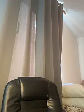 Snapshot of -RAHELA- chatting on 10.31.25 -RAHELA- online show from 10.31.25