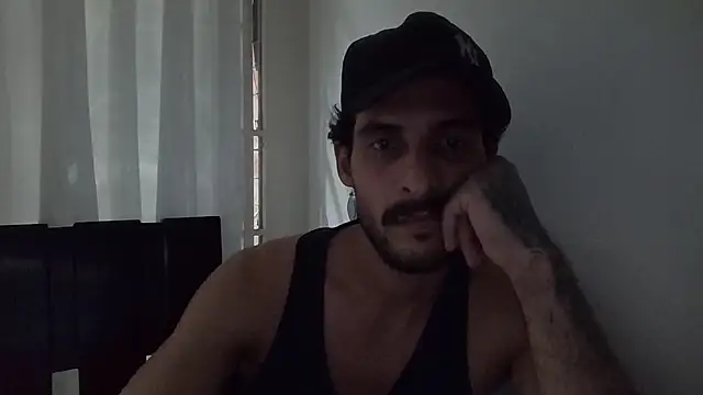 Snapshot of mochakkdj chatting on 10.20.25 mochakkdj online show from 10.20.25