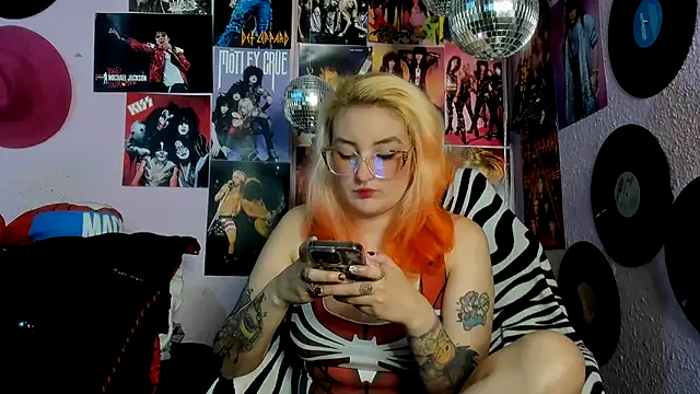 Avril Maria online show from 02.25.26