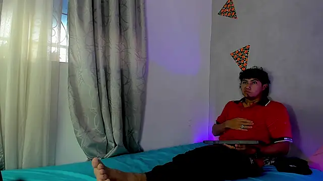 Laura and Kevin online show from 11.22.25