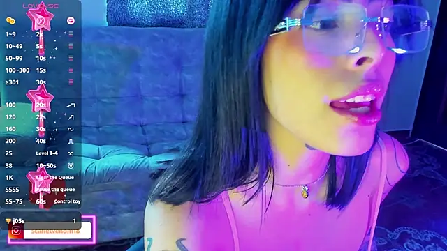 Snapshot of scarlet_venom chatting on 11.15.25 scarlet venom online show from 11.15.25