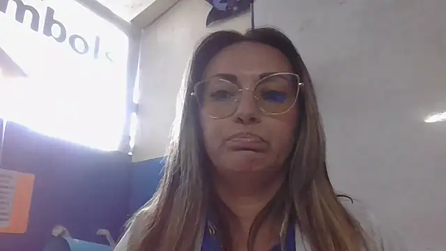 Snapshot of -AngelNova- chatting on 11.10.25 -AngelNova- online show from 11.10.25