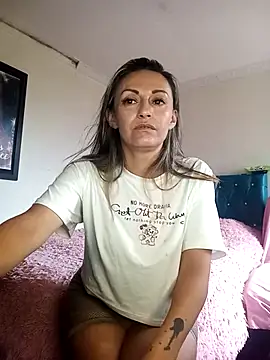 Snapshot of -AngelNova- chatting on 12.14.25 -AngelNova- online show from 12.14.25