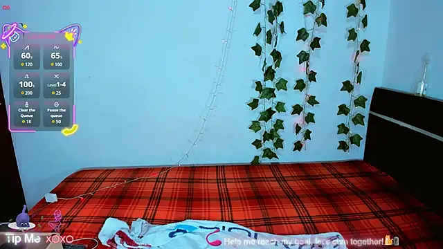 Snapshot of Cristall_Rousse chatting on 09.23.25 Cristall Rousse online show from 09.23.25