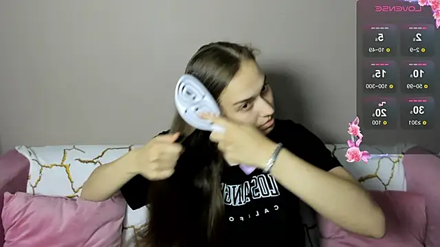 Snapshot of Alisa__Kelly chatting on 09.12.25 Alisa Kelly online show from 09.12.25