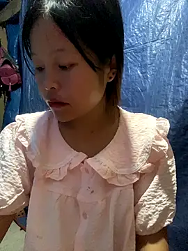 Snapshot of O_o_UwU_o_O chatting on 10.07.25 O o UwU o O online show from 10.07.25