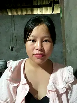 Snapshot of O_o_UwU_o_O chatting on 10.17.25 O o UwU o O online show from 10.17.25