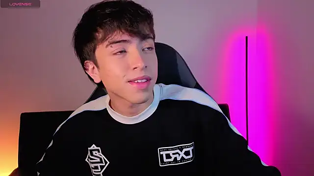 Snapshot of onlinenico chatting on 12.01.25 onlinenico online show from 12.01.25