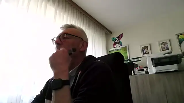 Snapshot of randyandy67 chatting on 04.16.26 randyandy67 online show from 04.16.26