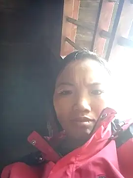 ngan-cute online show from 10.17.25