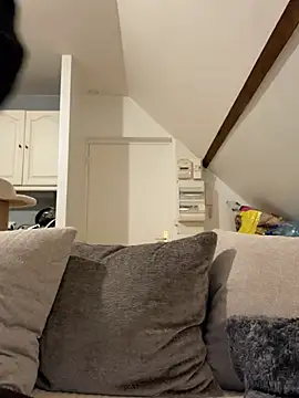 Snapshot of Saphyra_Secret chatting on 02.13.26 Saphyra Secret online show from 02.13.26